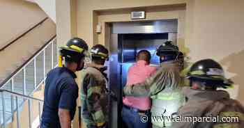 Hermosillo: Persona queda atrapada una hora en elevador del SNTE; bomberos la liberan - EL IMPARCIAL Sonora
