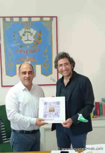 Donato alla Città di Soverato un dipinto innovativo “QrQuadro” - Soverato Web