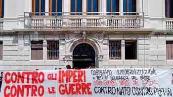 Blitz con striscioni a sede Venice Vac di un oligarca russo - Agenzia ANSA