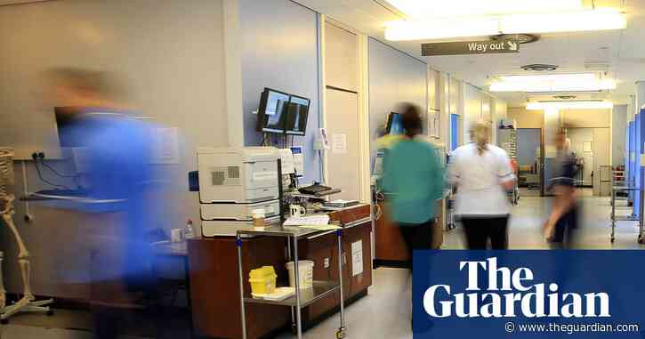 Numbers of nurses and midwives leaving NHS highest for four years