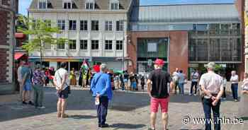 Veel volk voor stiltecirkel ter nagedachtenis van verdrijving Palestijnen - Het Laatste Nieuws