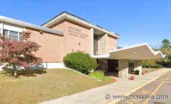 ‘Beloved’ Wakefield vocational school teacher Raymond S. Nicolosi Jr dies from cancer at age 46 - MassLive.com