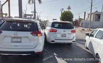 Chocan dos conductoras en la colonia Jiquilpan en Los Mochis, Sinaloa - Debate