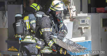 Erlangen: Maschine in Lagerhalle gerät in Brand - 'Temperaturen von 300 Grad' - inFranken.de