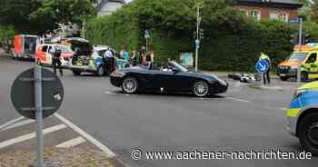 Zwei Verletzte in Aachen: Motorrad stößt mit Pkw zusammen