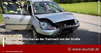 Auto bei Taufkirchen an der Trattnach von der Straße abgekommen - laumat|at