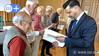 Eisernes Abitur: sieben ehemalige Schüler nach 65 Jahren wieder in Oschatz - Leipziger Volkszeitung