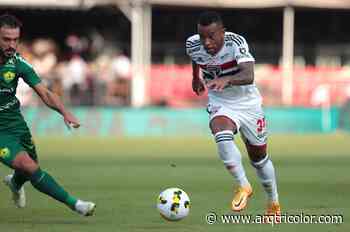 São Paulo estuda valorizar lateral formado em Cotia e dar renovação com status de titular - Arquibancada Tricolor