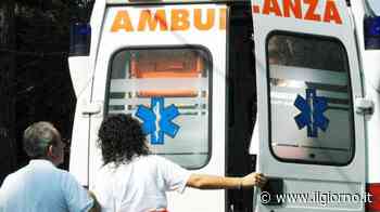 Lecco, cade in monopattino e picchia la testa: grave 68enne - IL GIORNO