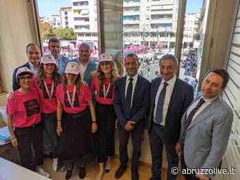 La Banca del Fucino di Pescara si tinge di rosa con il Giro d'Italia, il direttore: “Evento vetrina per territorio” (VIDEO) - AbruzzoLive