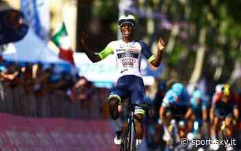 Giro d'Italia: Girmay vince la tappa di Jesi, Lopez in rosa - Sky Sport