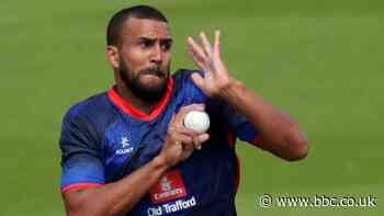 Liam Hurt: Derbyshire sign Lancashire fast bowler on loan