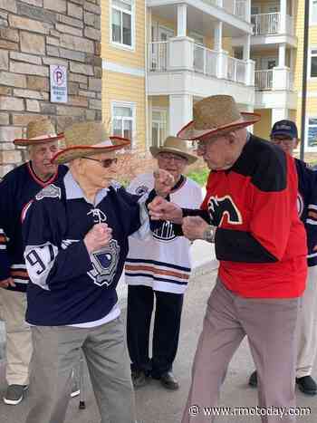 Go team! St. Albert seniors become TikTok sensations - Rocky Mountain Outlook - Bow Valley News