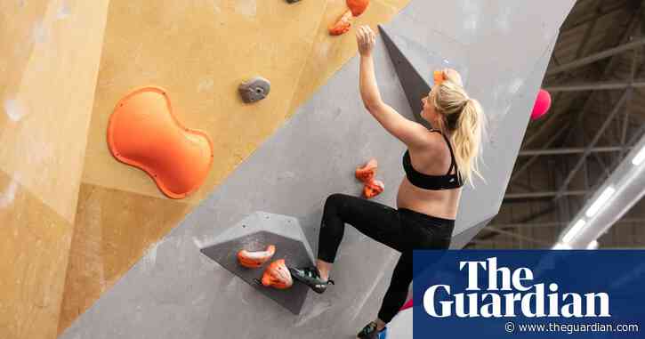 'Never thought about stopping': Shauna Coxsey on climbing while pregnant – video