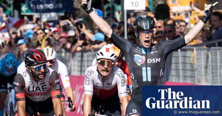 Giro d’Italia: Dainese delivers home win on stage 11 after Girmay forced out