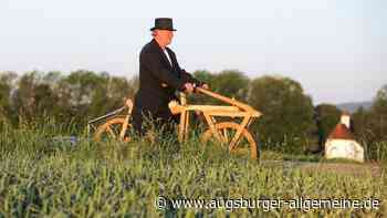 Sein Ziel ist Ulm: Mann fährt mit selbstgebauter Laufmaschine über die Alb