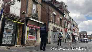 Chute de briques en plein centre-ville de Roye: la zone sécurisée - Le Courrier picard