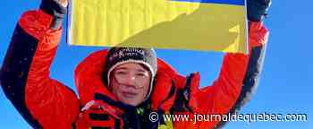 Le drapeau ukrainien au sommet de l’Everest: il faut que «le monde entier nous aide»