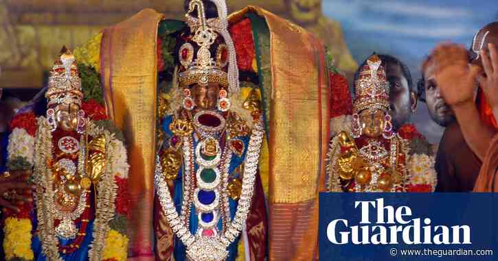 ‘We’re fed up with scary dreams’: thieves return temple treasures in India