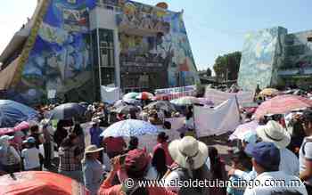 Vendedores ambulantes rompen vidrios de alcaldía de Tizayuca - El Sol de Tulancingo