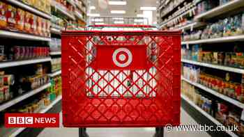 Markets fall as retailers ring alarm over US economy