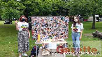 Greenpeace: Stoke Newington passers-by shown plastic bags - Hackney Gazette