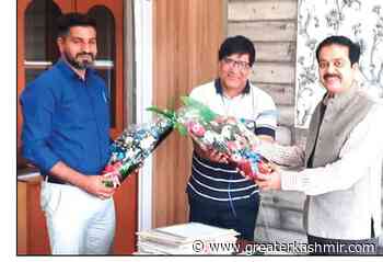 Vivek Bhardwaj welcomed in office as FC Finance - Greater Kashmir