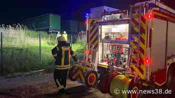 Kreis Helmstedt: Meterhohe Flammen! Unglaublich, was da brennt - News38