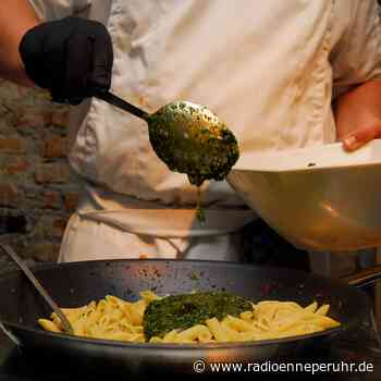Es geht aufwärts: Lohn-Plus für Gastgewerbe - Radio Ennepe Ruhr