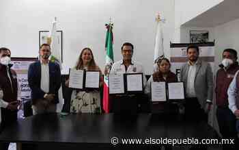 Armando Ruiz firma convenio para reactivación de Libres - El Sol de Puebla