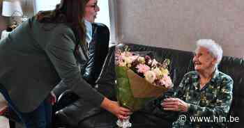 Familiezorg viert honderdjarige Maria | Pittem | hln.be - Het Laatste Nieuws