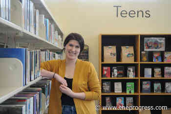 Library offers Chilliwack grads chance to win photo session through writing contest – Chilliwack Progress - Chilliwack Progress