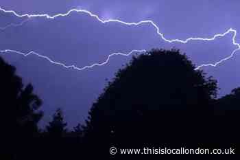 Video shows lightning strike in Orpington as thunderstorms hit
