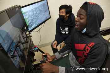 PHOTOS: Connecting the Classroom to the Real World of Aviation - EdWeek