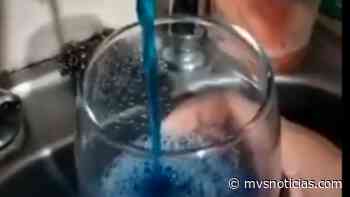 Agua azul sale de las llaves en Monterrey: video - MVS Noticias