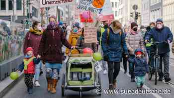 Kita: Erziehungskräfte bekommen mehr Geld und Freizeit - Wirtschaft - Süddeutsche Zeitung - SZ.de