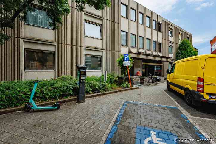 Parket vraag internering van man die dreigt met aanslag tegen het parket en die zaakvoerder van bedrijf aanvalt met steen