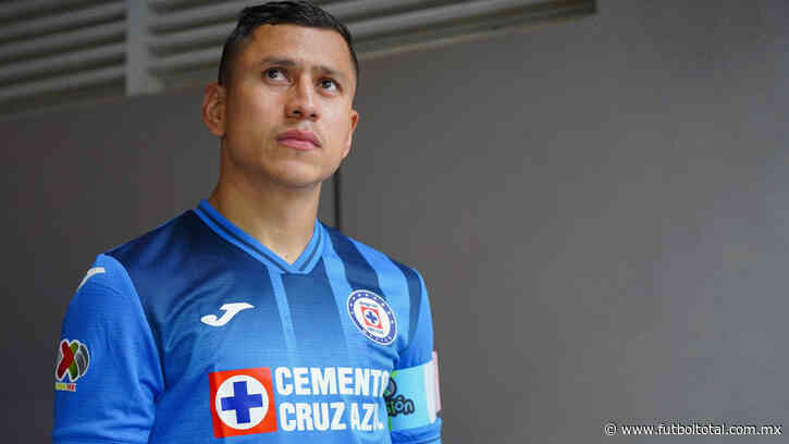 Julio César Domínguez en Cruz Azul; ¿se retira el defensa?