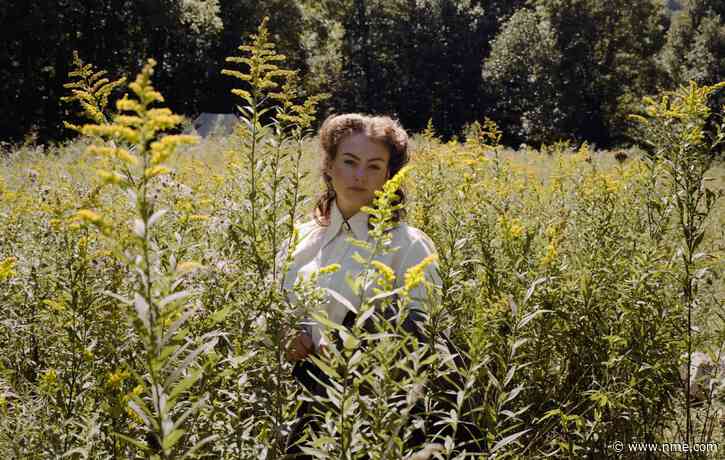 Listen to Angel Olsen’s resilient new single ‘Through The Fires’