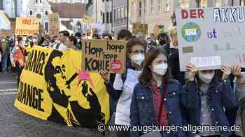 Fridays for Future demonstriert in Augsburg wieder zur Schulzeit