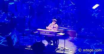 Stevie Wonder helps The CW close out upfronts