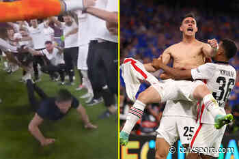 Eintracht Frankfurt boss Oliver Glasner goes full Jurgen Klinsmann in Europa League final celebrations and... - talkSPORT