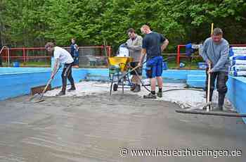Waldbad Oberschönau - Beton für Planscher und Edelstahl für Springer - inSüdthüringen