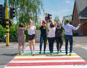Kuurne is een regenbooggemeente: Oshin Derieuw opent tweede regenboogzebrapad - KW.be - KW.be