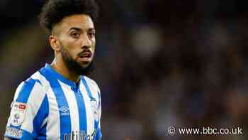 Sorba Thomas: Huddersfield Town winger extends contract until 2026
