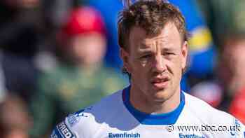 Tom Johnstone: Wakefield Trinity wait for clarity on winger's groin injury