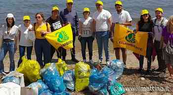 Bacoli, volontari in azione per ripulire l’arenile di Marina Grande - ilmattino.it