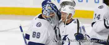 Ross Colton vole le match pour le Lightning