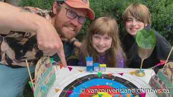 Nanaimo girl creates playground and stadium for pet snails - CTV News VI