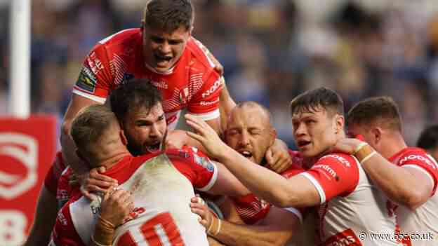 Super League: Warrington Wolves 10-12 St Helens - Champions taken to the wire by hosts - BBC